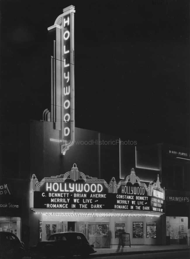 Hollywood Theatre 1938 .jpg